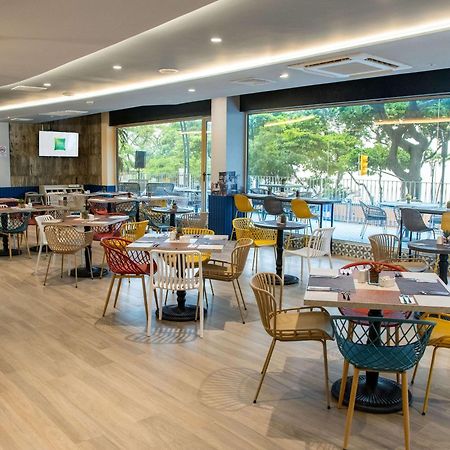 Отель Ibis Styles El Malecon Гуаякиль Экстерьер фото